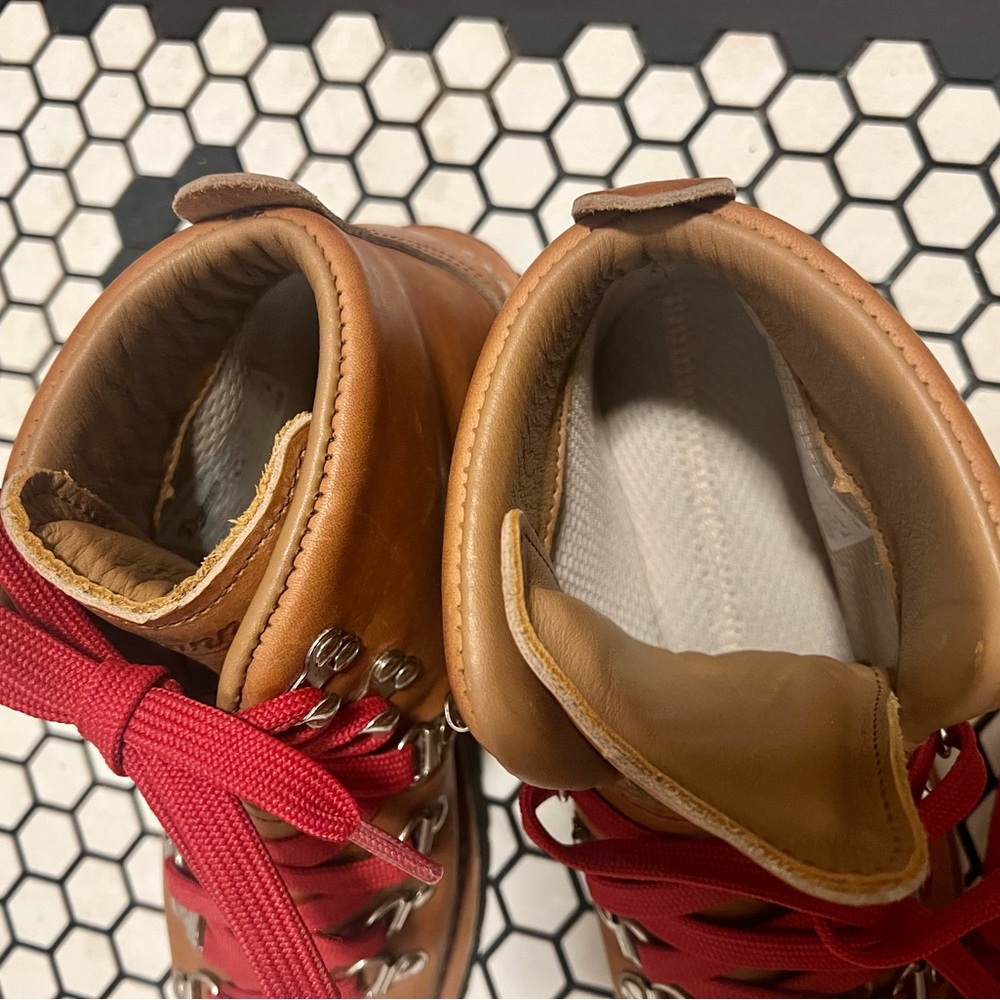 6.5 Danner Mountain Light Cascade with Red Laces, Almost New - Picture 6 of 9